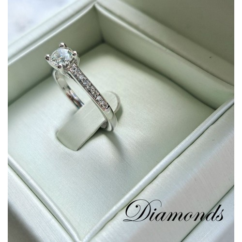 Μονόπετρα με διαμάντι